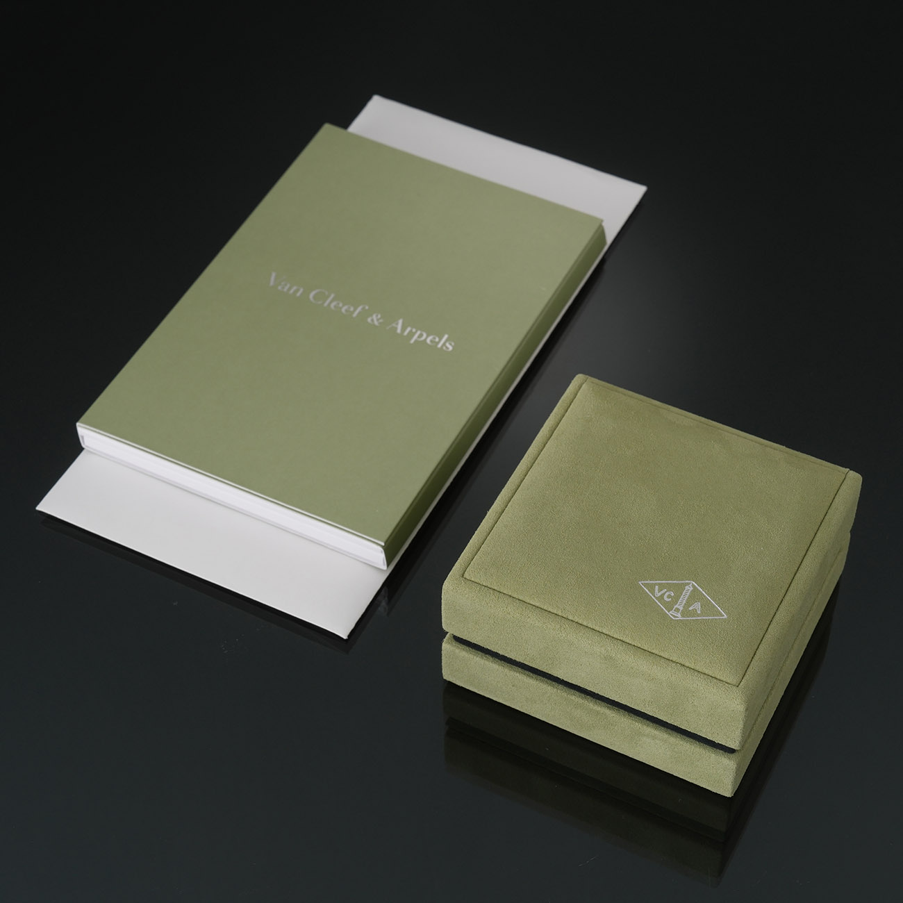 VAN CLEEF & ARPELS(USED)반클리프 빈티지 알함브라 이어링 아게이트